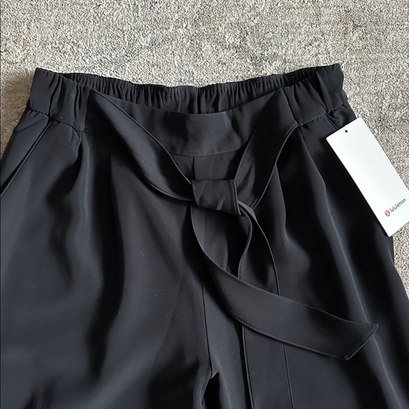 Lululemon crop dressy pant, size 10,black - Picture 3 of 5